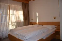 Beautiful attic apartment - Free WIFI - Condos