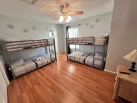 Ocean View Beach House. Sleeps 8 Coastal Luxe. Seabreeze! - balkon