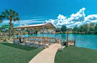 Paradise - Golf Cart Rental, Kayaks, Paddle Boat, Fishing & Swimming - Homestays