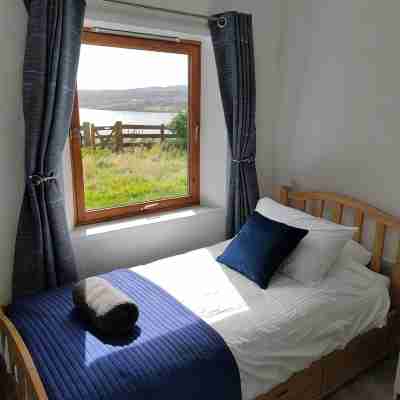 100 year old Renovated Cottage in North Skye Rooms