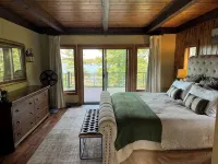 Large Lakefront Paradise on the shores of Lake Michigamme Các khách sạn ở 