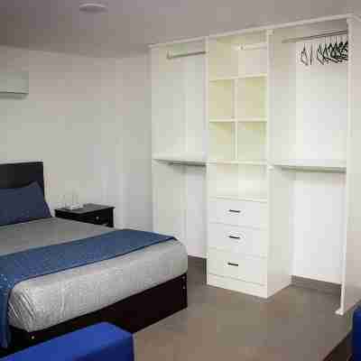 Wonderful residence w/studio, 15 min walk distance from beach & restaurants! Rooms