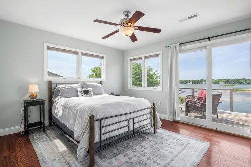 Coastal New England Waterfront Home, Harkness Park, Casinos - Wifi