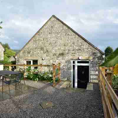 Recently renovated 2 bedroom annexe with open plan living room and kitchen. Hotel Exterior