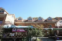 Hamyang Baekmusanjang Hwangtobang Pension - 家庭旅館