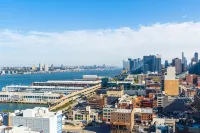 1 # Rated 2-Bedroom Luxury Building in Delightful New York AC, WiFi-Views of NYC - Bungalows
