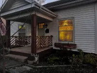 Charming 3-bedroom Craftsman house in delightful Willow Springs, MO - 3-Star