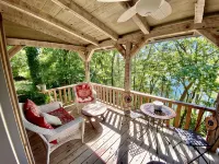 Luxury Log Cabin and 40 acres on Douglas Lake - Alphydda