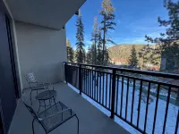 Luxe Mammoth Monache 2br/2ba Suite - steps to the village and gondola! - Boutique