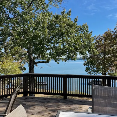 Gather at family-friendly Shelter Point on KY Lake