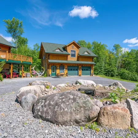Cozy Adirondack Ski Cabin