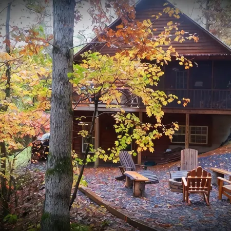 Tree  House Lodge (Real Log Mountain Paradise)