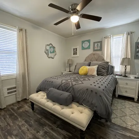 Uncork, Unwind, Relax @ this family & pet friendly Lake home #2
