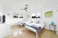 4BR/3BA Miami Welcoming Waterfront Wonder w/ Pool! - Wifi