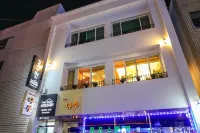 Tongyeong Gangguan Guest House - Hostels