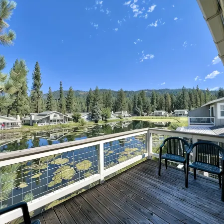 Cozy Townhome on Plumas Pines