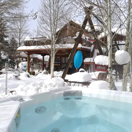 THE CASA CARMEN-ARROYO SECO! LOCATION 15 MINUTES FROM TAOS AND TAOS SKI VALLEY!