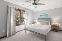 Serene, Secluded Cabin 5 Miles from the Biltmore and Downtown - Chalets