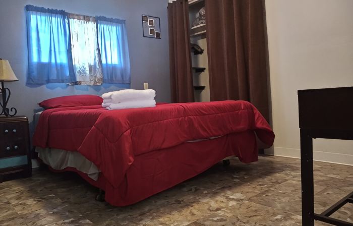 The cozy cabin, a quiet place to relax and have a pleasant time.