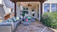 truly stunning lakefront with immediate access to all the city has to offer. - Pools