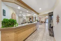 Comfort Suites - 2-Star
