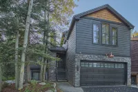 Dreamy home on river, mountain views, steps from town. - 4 estrellas