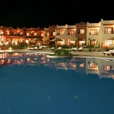 تروبيتل دهب اواسيز Hotels near gold beach