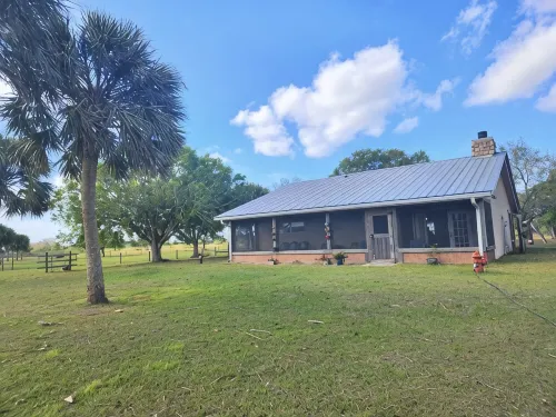Cozy cottage on 8 acres near state park and atv trails. Pet Friendly! - 3 ดาว