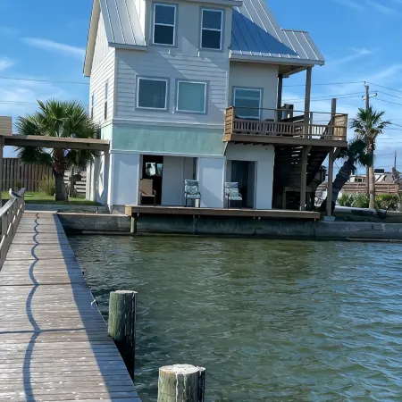 Aransas Channel Dock & Fishing Pier on Harbor Island