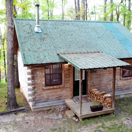 Couples Getaway Near Hot Springs-Jacuzzi and Hot Tub Overlooking Mountains!