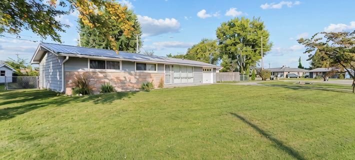 Charming 3-bedroom house south Kokomo Hotels in Kokomo