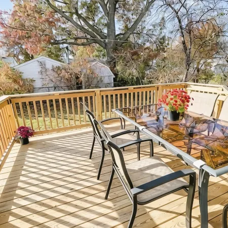 Family Retreat-Walk to Lake-Cedar Point-Deck/Grill