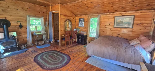 Charming Off- Grid cabin 5 min from the ocean in Midcoast Maine - Alphydda