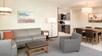 Hyatt Place Pasadena - balcony