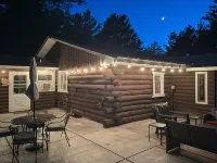 Relax and Reconnect in Private Cabin in the Wisconsin Forest. Pet Friendly. - Chalets