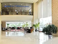 Central Plaza Hotel Hotels near Senmao Building