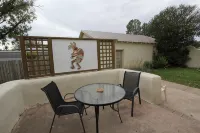 Blue Agave Bungalow - Your Perfect Spot To Escape The Hustle And Bustle! - WiFi