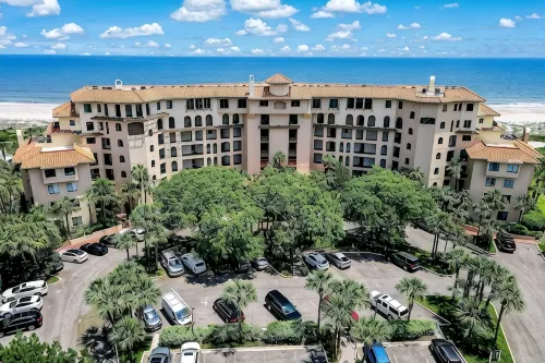 Spectacular Ocean Front Condo on the Omni Plantation - Private Pools