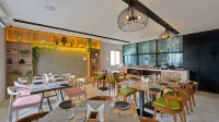 Click Hotel Biz, Bangalore - Quầy Bar