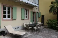 Lake Garda: Idyllic villa in quiet village center with olive and palm trees garden - 3 ดาว