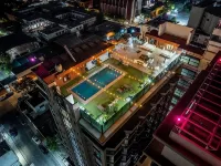 Hotel Real Plaza - Pools