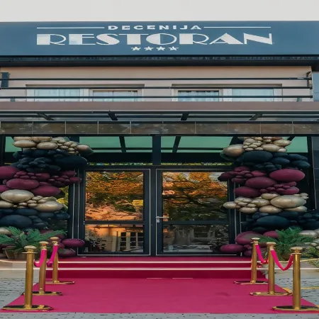 Decenija Hotel & Restaurant