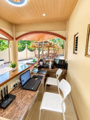 Zareenah Tourist Inn - New
