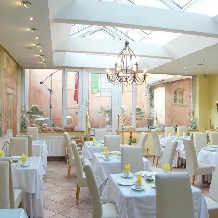 Hotel Alpha
