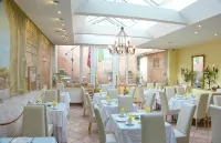Hotel Alpha - Bar