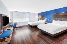 Tru by Hilton Laredo Airport
