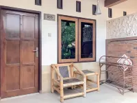 OKA Homestay Mitra RedDoorz Hotels in Cilinaya