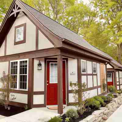 Ivy Manor Inn Village Center Hotel Exterior