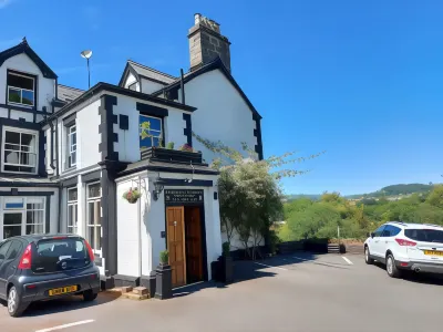 Bron-Y-Graig Hotel dekat Corwen Parish Church of St Mael and St Sulien