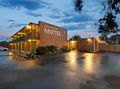 Parkwood Motel & Apartments